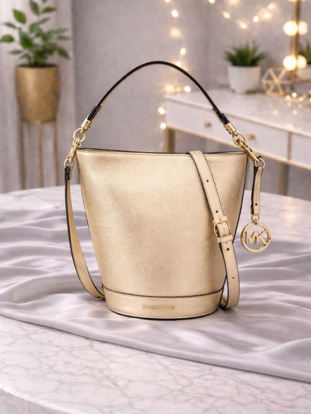 Michael Kors Townsend Small Top Zip Convertible Crossbody priced to sale - Picture 1 of 13